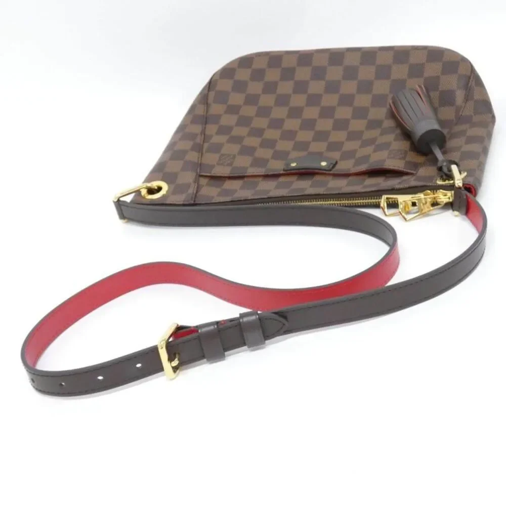 Louis Vuitton delivery duty